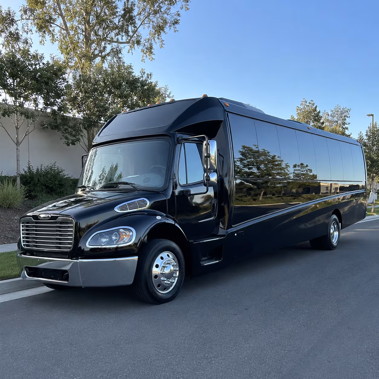 oakland 18 passenger minibus