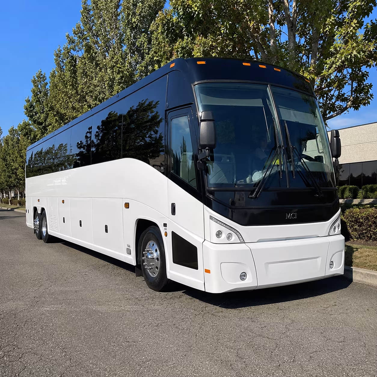 oakland 50 passenger charter bus