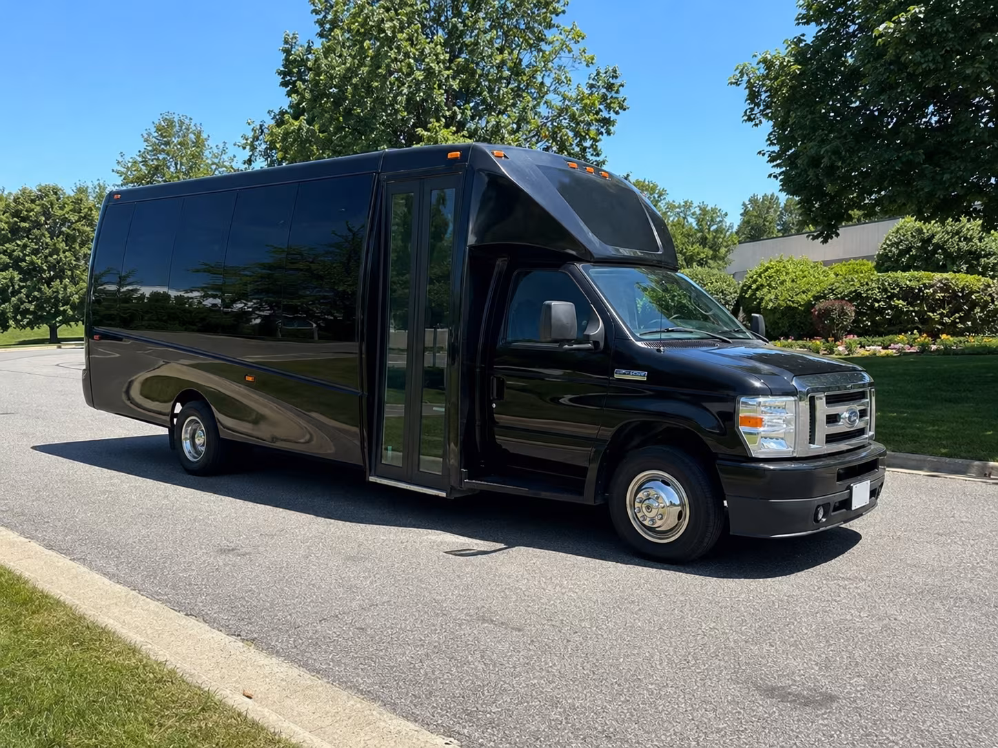 oakland airport shuttle bus rentals for group travel