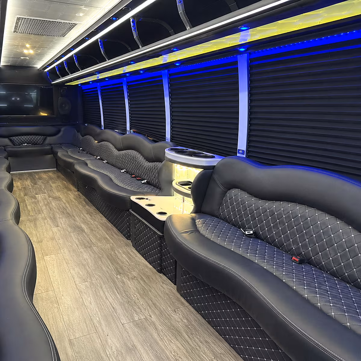 oakland party buses for bachelorette bar crawls through uptown and temescal