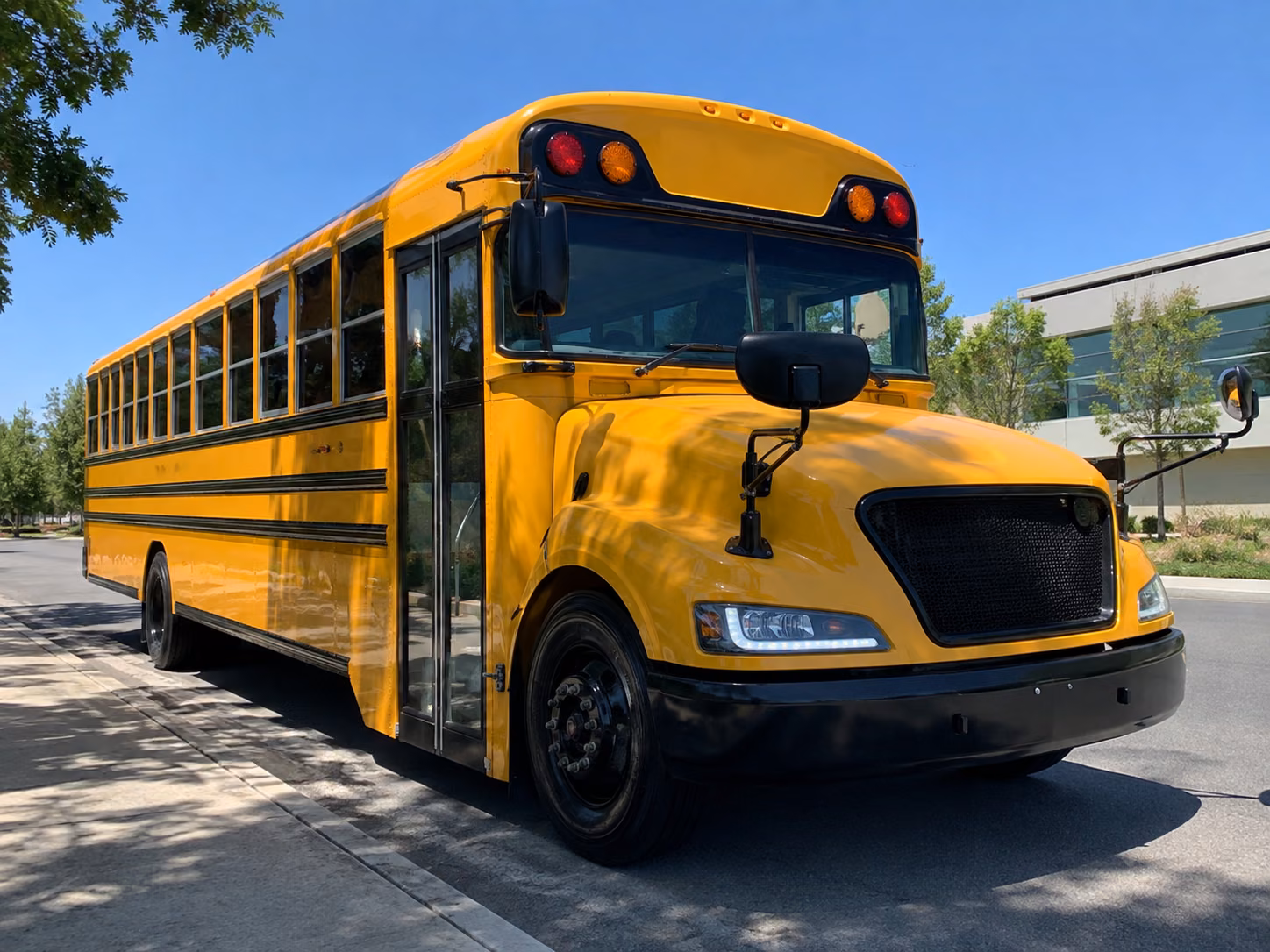 school buses for oakland unified and east bay district field trips